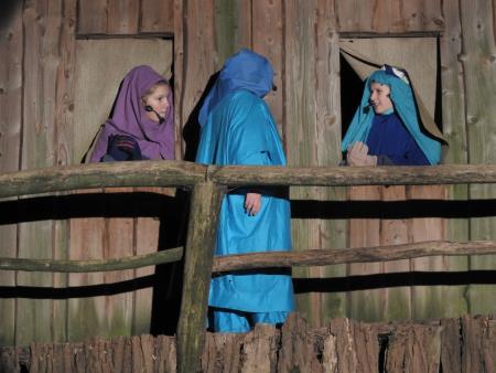 Utrinki iz druge uprizoritve predstave Božična noč, odigrane 5.1.2019 5